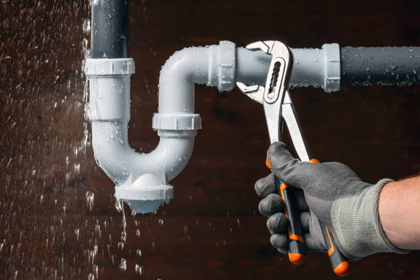 Professional Leak Detection technician working in Hope, RI